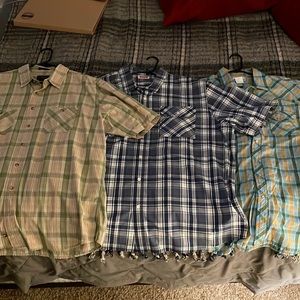 (3) Men’s 2xl Button-up Short sleeve shirts $25!!!